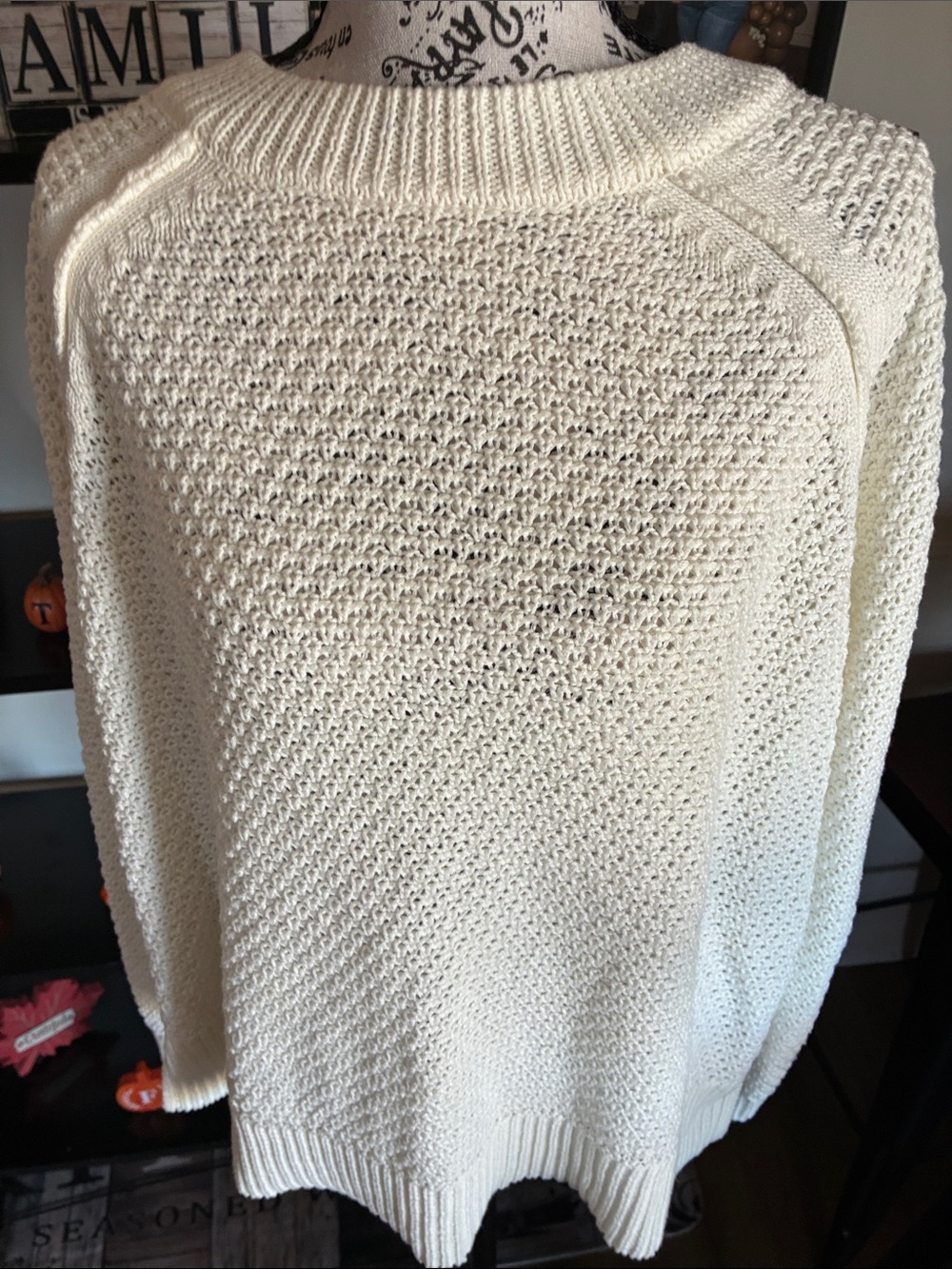 Gap Women’s Cream Knit Crewneck Sweater - Classic Everyday Pullover M - Picture 2 of 10
